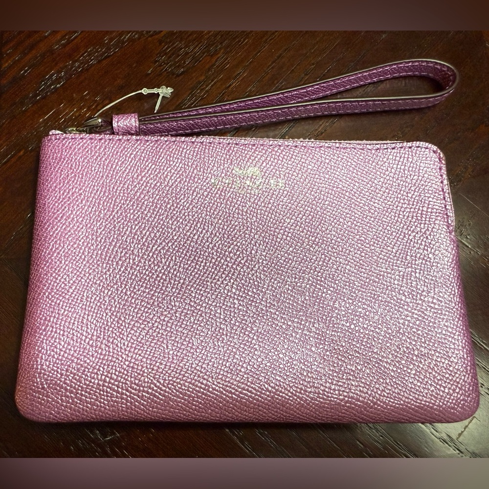 NWT Coach Crossgrain Metallic Lilac Corner Zip Wristlet